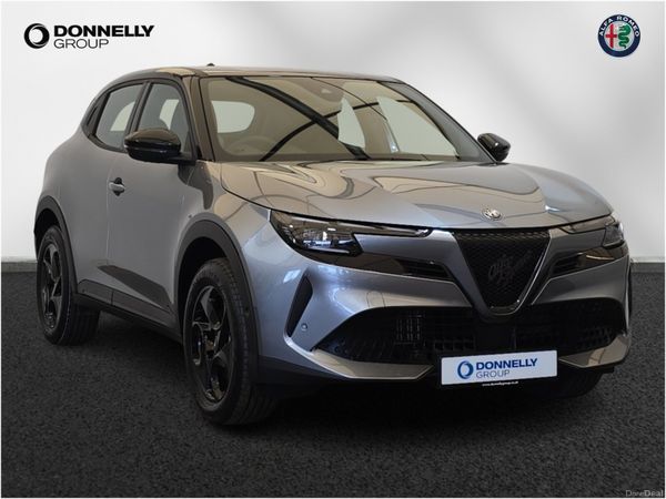 Alfa Romeo Junior Hatchback, Petrol, 2026, 