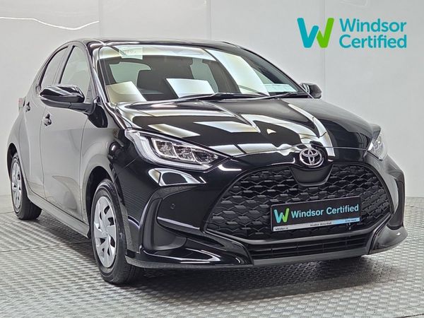 Toyota Yaris Hatchback, Petrol Hybrid, 2024, Black
