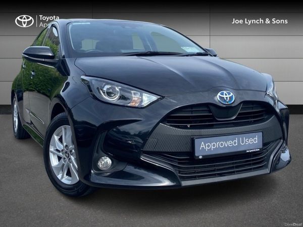 Toyota Yaris Hatchback, Petrol Hybrid, 2024, Black