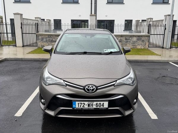 Toyota Avensis Saloon, Diesel, 2017, Grey
