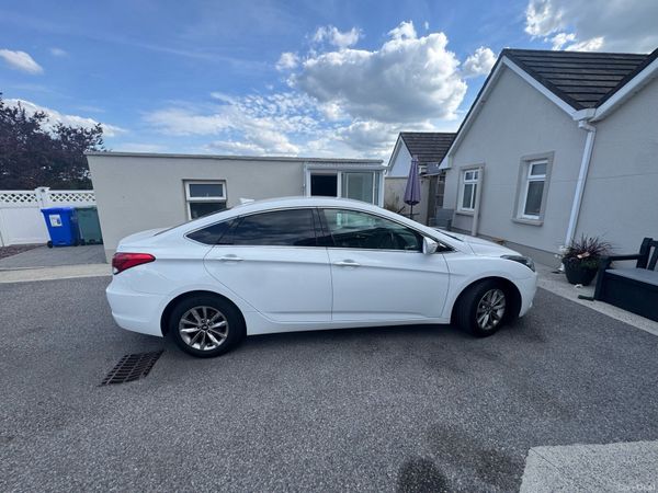 Hyundai i40 Saloon, Diesel, 2018, White