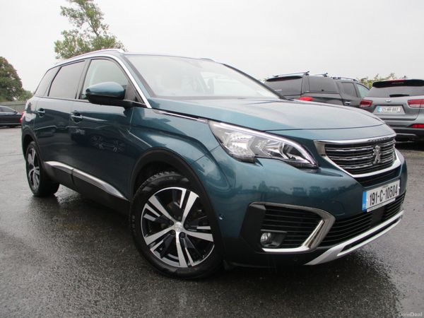 Peugeot 5008 MPV, Petrol, 2019, Green