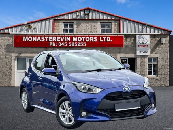 Toyota Yaris Hatchback, Petrol Hybrid, 2022, Blue