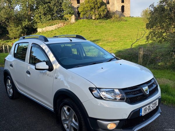 Dacia Sandero Stepway Hatchback, Diesel, 2015, White