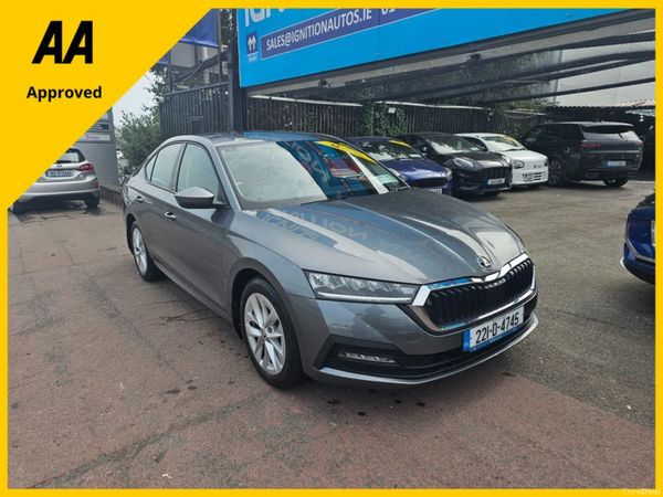 Skoda Octavia Saloon, Petrol, 2022, Grey