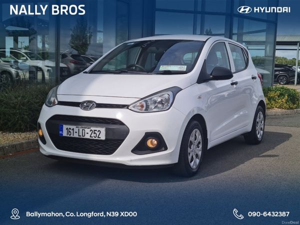 Hyundai i10 Hatchback, Petrol, 2016, White