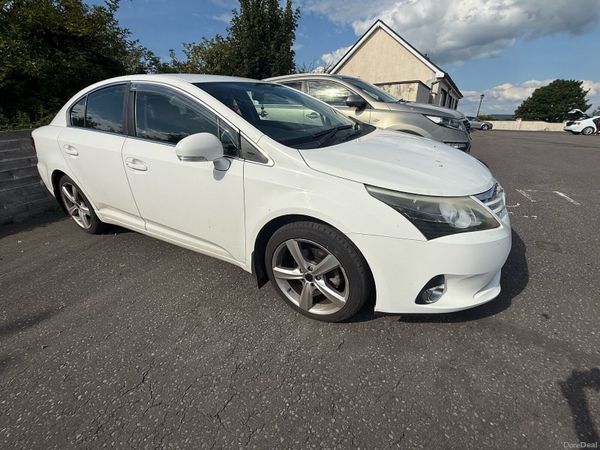 Toyota Avensis Saloon, Diesel, 2012, White