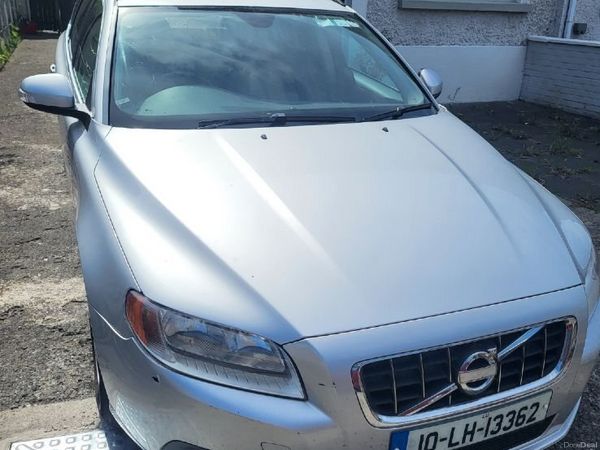 Volvo V70 Estate, Diesel, 2010, Silver