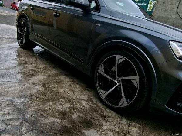Audi Q7 SUV, Petrol Hybrid, 2023, Grey