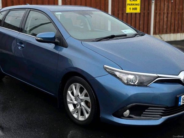 Toyota Auris Hatchback, Diesel, 2016, Blue