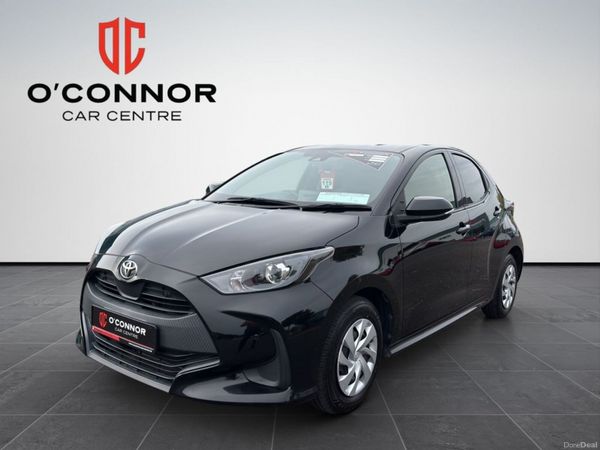 Toyota Yaris Hatchback, Petrol Hybrid, 2020, Black