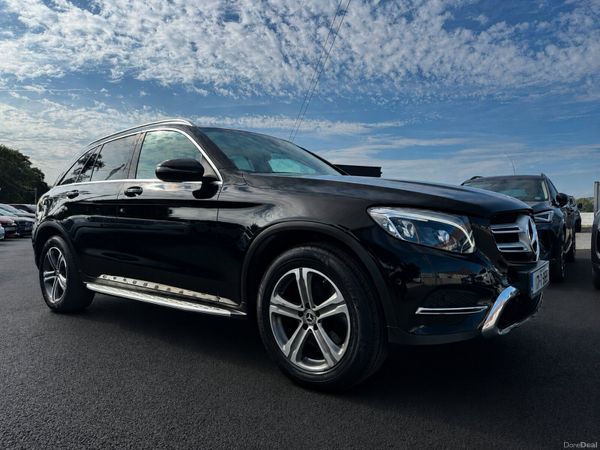 Mercedes-Benz 220 Estate/Jeep, Diesel, 2017, Black