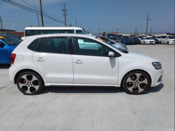 Volkswagen Polo Hatchback, Petrol, 2013, White