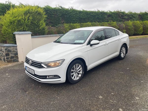 Volkswagen Passat Saloon, Diesel, 2015, White