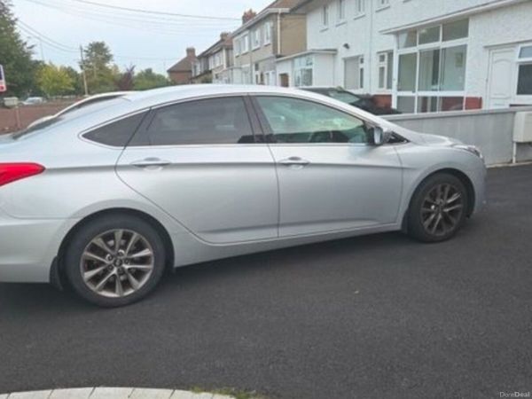 Hyundai i40 Saloon, Diesel, 2015, Silver