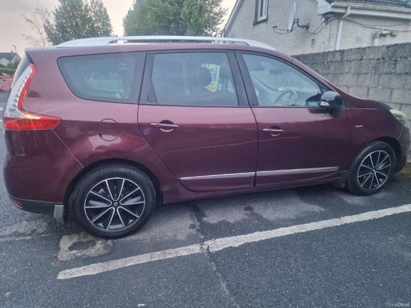 Renault Grand Scenic MPV, Diesel, 2013, Red