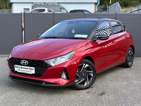 Hyundai i20 Hatchback, Petrol, 2021, Red