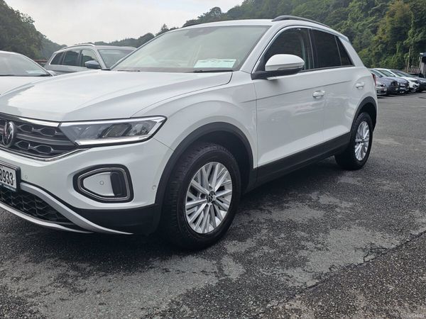Volkswagen T-Roc SUV, Petrol, 2022, White