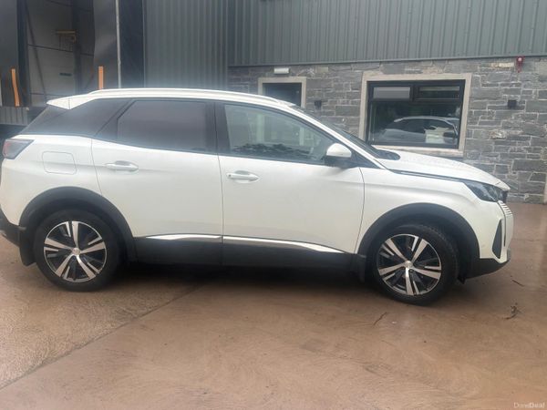 Peugeot 3008 MPV, Diesel, 2021, White