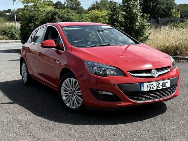 Vauxhall Astra Hatchback, Petrol, 2015, Red