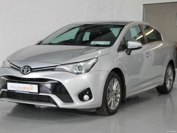 Toyota Avensis Saloon, Diesel, 2016, Silver