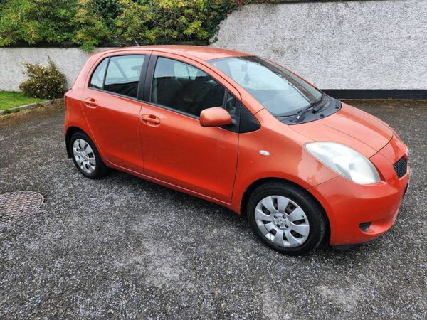 Toyota Yaris Hatchback, Petrol, 2006, Red