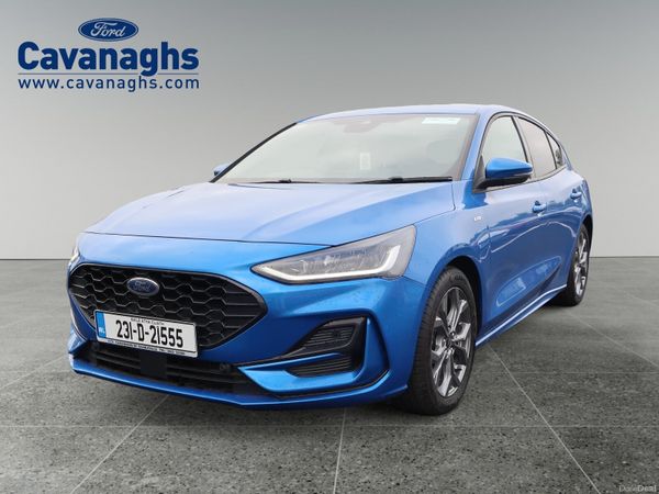 Ford Focus Hatchback, Petrol, 2023, Blue