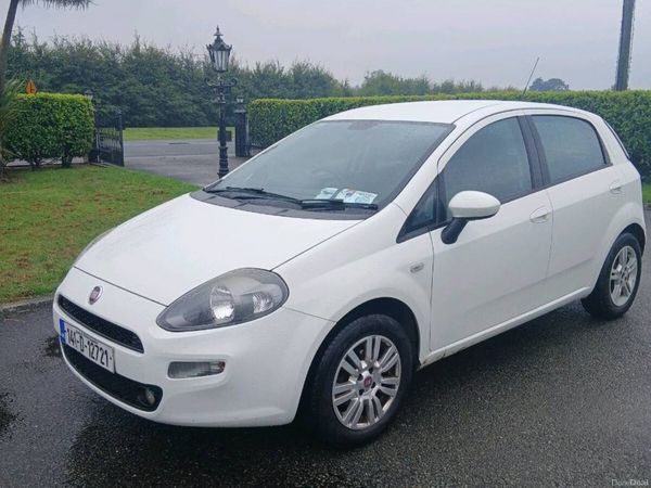 Fiat Punto Hatchback, Petrol, 2014, White