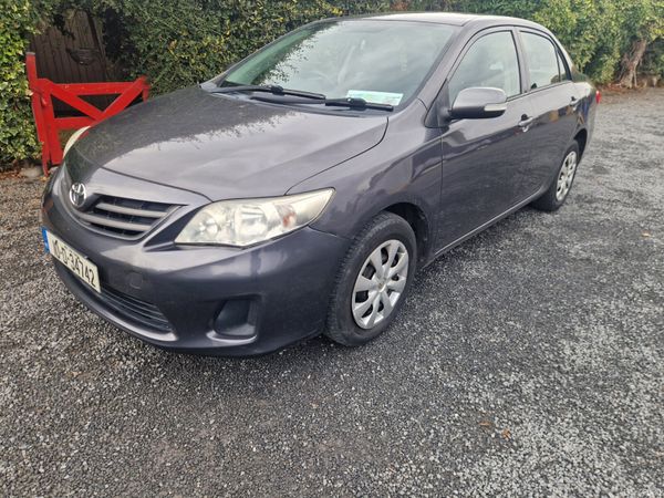 Toyota Corolla Saloon, Diesel, 2010, Grey