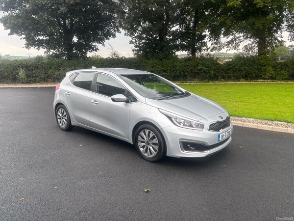 Kia Ceed Hatchback, Diesel, 2018, Grey