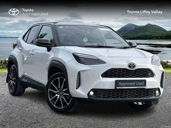 Toyota Yaris Cross Hatchback, Petrol Hybrid, 2024, White