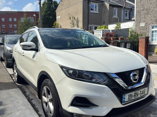 Nissan Qashqai MPV, Petrol, 2018, White