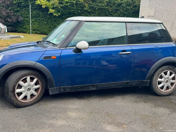 Mini Cooper Hatchback, Petrol, 2004, Blue