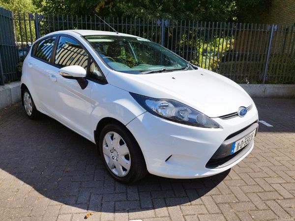 Ford Fiesta Hatchback, Petrol, 2011, White