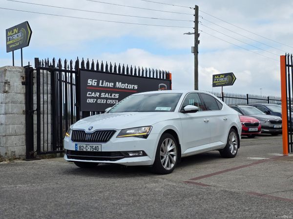 Skoda Superb Hatchback, Petrol, 2016, White