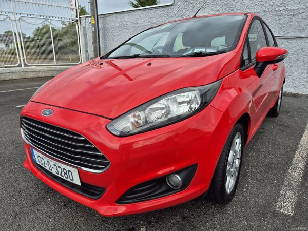 Ford Fiesta Hatchback, Diesel, 2013, Red