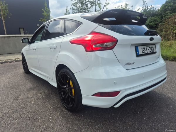 Ford Focus Hatchback, Diesel, 2015, White