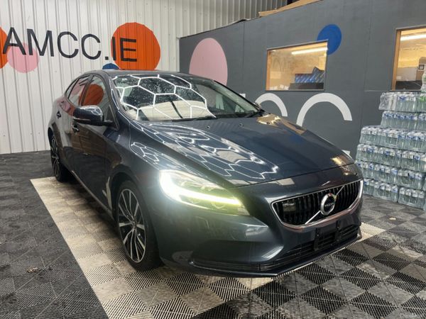 Volvo V40 Estate, Diesel, 2018, Blue