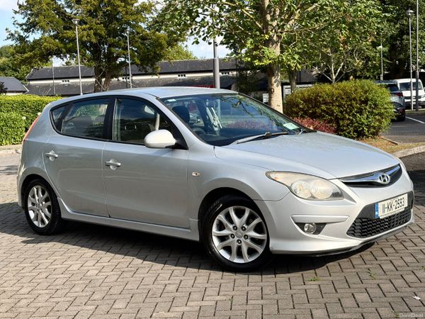 Hyundai i30 Hatchback, Diesel, 2011, Silver