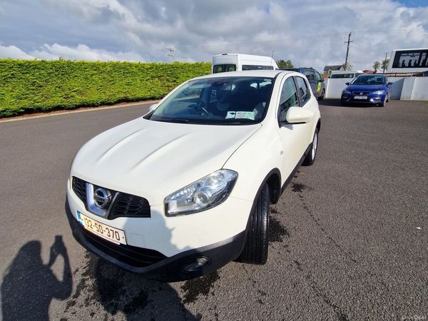 Nissan Qashqai Hatchback, Diesel, 2013, White