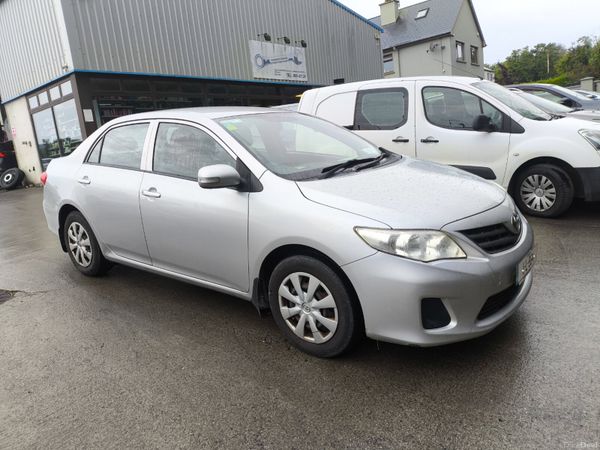 Toyota Corolla Saloon, Diesel, 2011, Silver