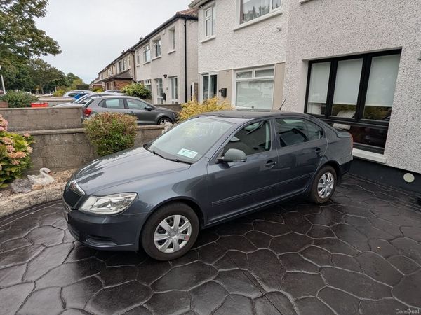 Skoda Octavia Hatchback, Diesel, 2011, Grey