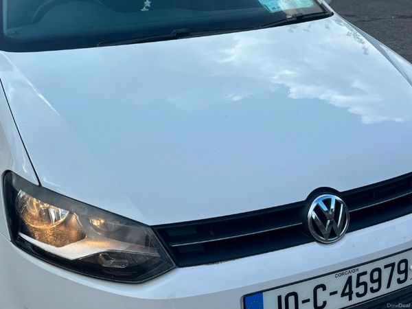 Volkswagen Polo Hatchback, Petrol, 2010, White