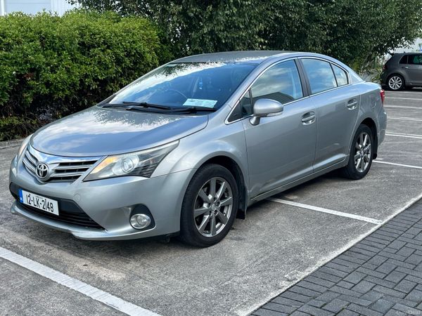 Toyota Avensis Saloon, Diesel, 2012, Grey