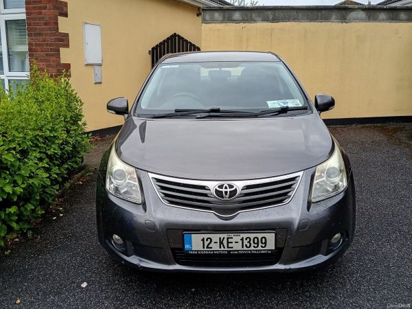 Toyota Avensis Saloon, Diesel, 2012, Grey