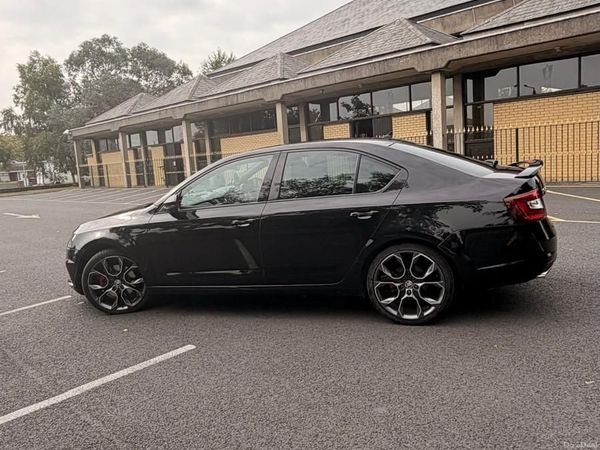 Skoda Octavia Saloon, Diesel, 2018, Black