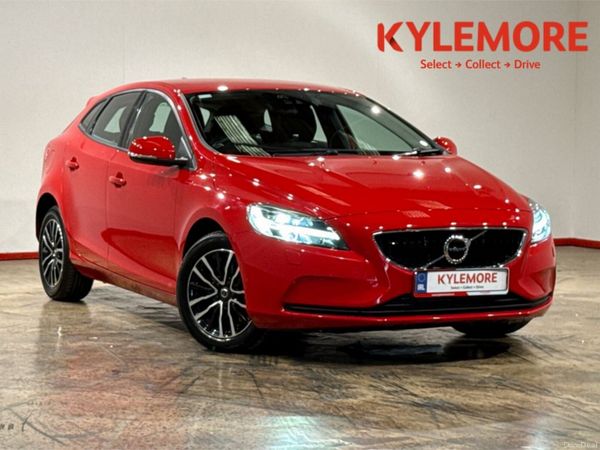 Volvo V40 Hatchback, Petrol, 2019, Red