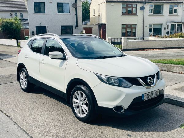 Nissan Qashqai Hatchback, Petrol, 2016, White