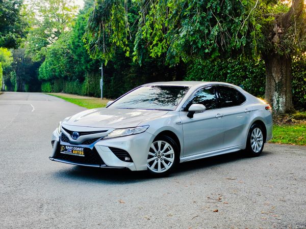 Toyota Camry Saloon, Petrol Hybrid, 2019, Brown
