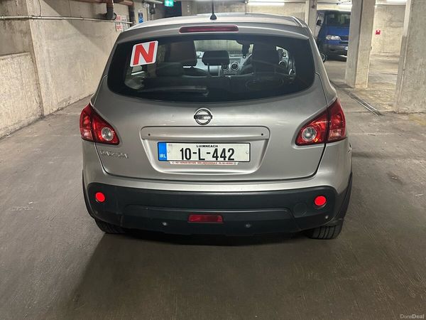 Nissan Qashqai Hatchback, Petrol, 2010, Silver